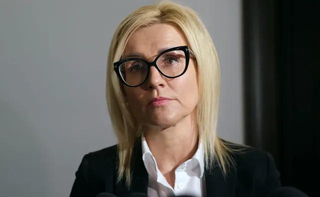 Prokurator Ewa Wrzosek zawieszona na pół roku po wniosku o uchylenie jej immunitetu. "Nie dam się zastraszyć"