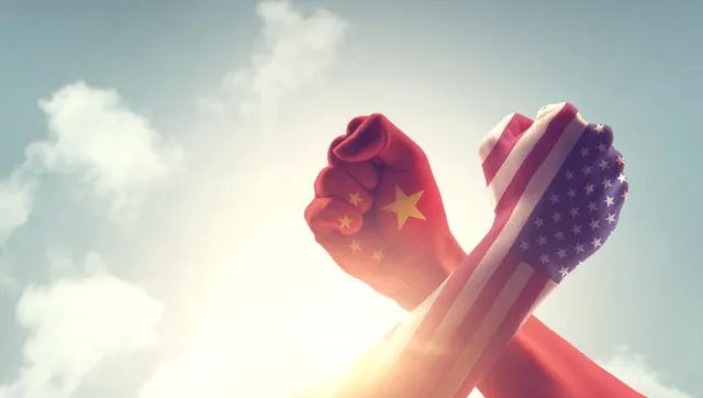 Faza pierwsza, czyli cztery dziesiąte sukcesu. USA i Chiny podpisują umowę handlową