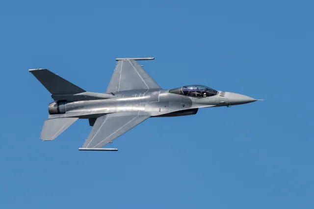 Ekspert: F-16 nie zapewnią Ukrainie zwycięstwa, lecz skomplikują rosyjskim wojskom działanie