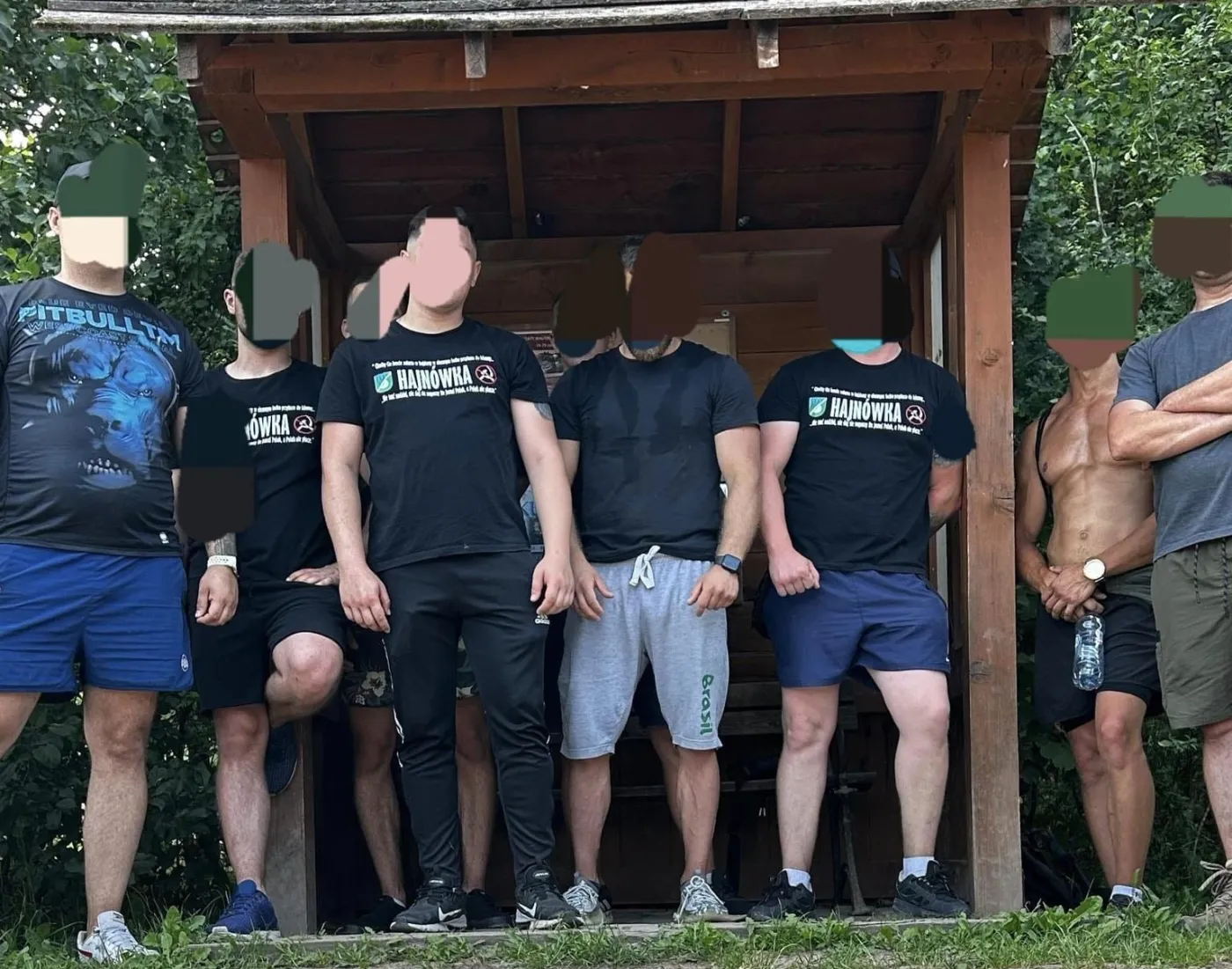 Narodowcy wzięli sprawy w swoje ręce. Patrolują tereny przygraniczne w poszukiwaniu imigrantów