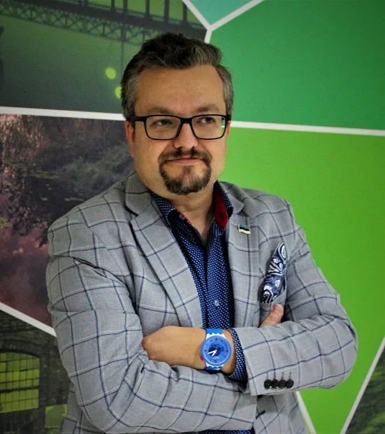dr Patryk Kuzior