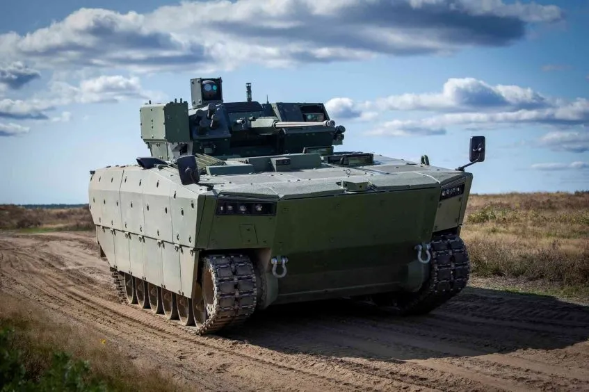 Raport: Polska armia trzecia w NATO i największa w Unii Europejskiej
