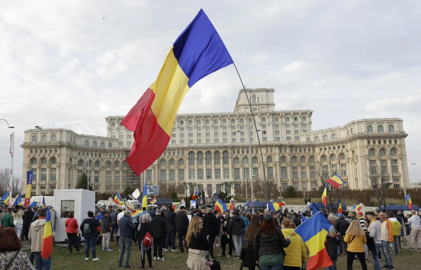 Călin Georgescu i cienka granica między demokracją walczącą a reżimem hybrydowym