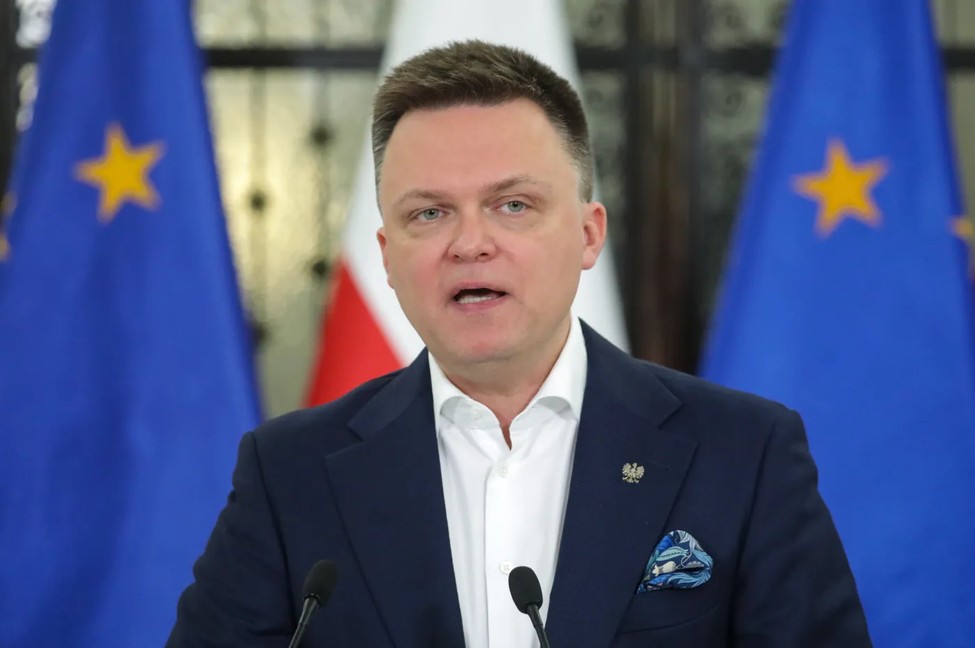 "To rozwiązanie uratuje demokrację". Hołownia będzie rozmawiał z Tuskiem i Dudą