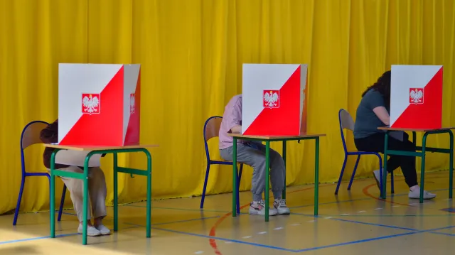 Wybory prezydenckie 2025. Godziny otwarcia lokali wyborczych. Do której można głosować w II turze?