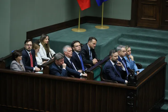 Wotum zaufania dla rządu Tuska. Hołownia: Renegocjacja umowy koalicyjnej w części programowej palącą koniecznością