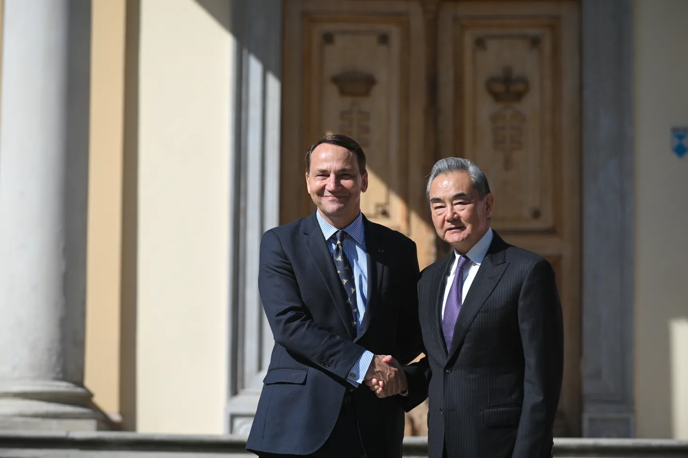Radosław Sikorski, Wang Yi