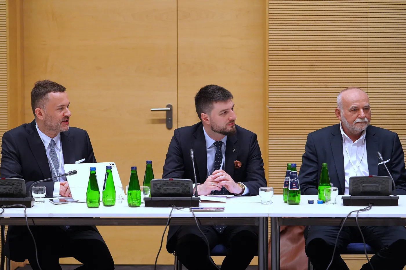 Trwa spór o kontrolę nad światłowodami. Czy ARP przejmie Hawe Telekom?