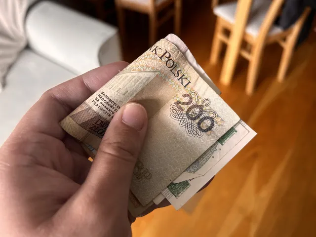 "Raport Płacowy". Wynagrodzenia w 2025 r. wzrosły, ale dużo zależy od posiadanych umiejętności