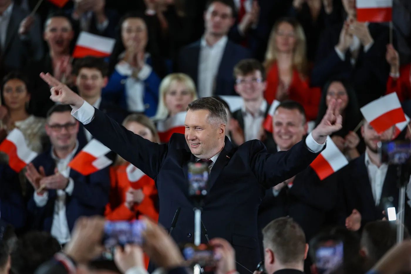Przemysław Czarnek kandydatem na premiera. Czy PiS stworzy koalicję z Konfederacją?