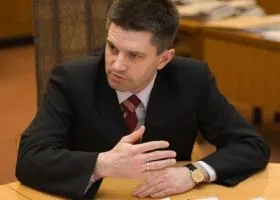 Kapica: 262 mln zł na podwyżki dla celników w latach 2009-2011 