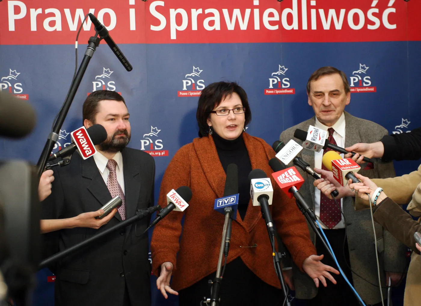 PiS: projekty emerytur kapitałowych PO niekorzystne dla emerytów