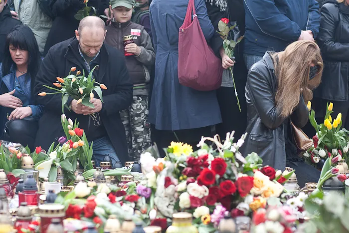 Katastrofa w Smoleńsku. Krakowskie Przedmieście w Warszawie (M. Kołyga)