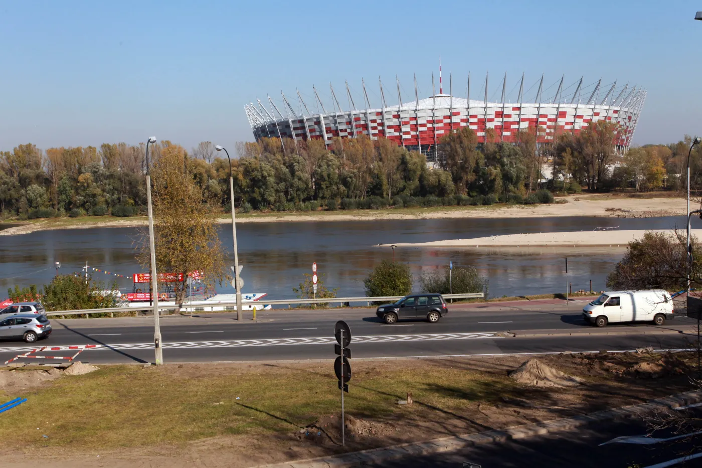676468-am181011-11.jpg