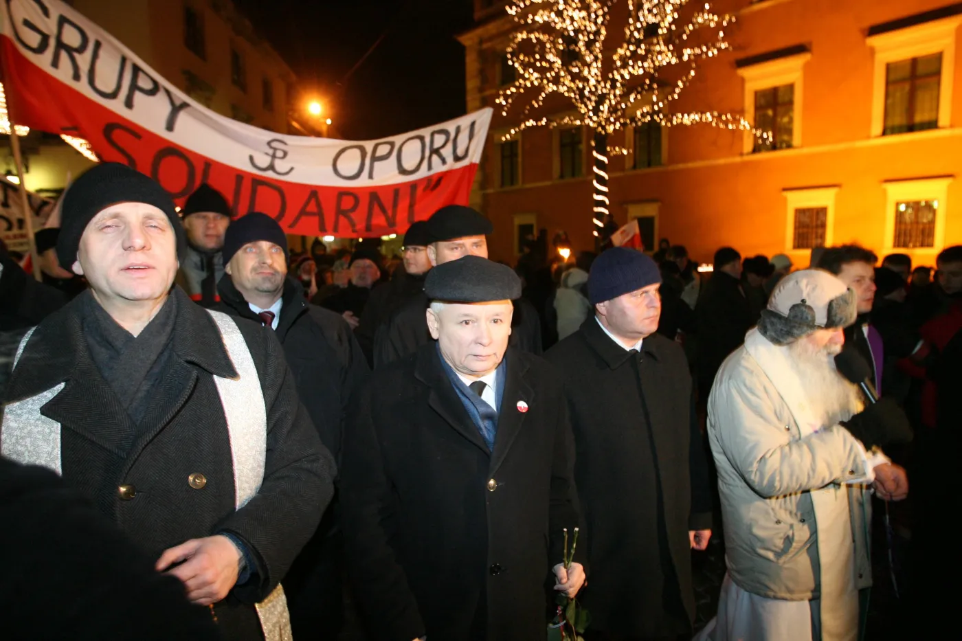 389349-polroku7-pm.jpg
