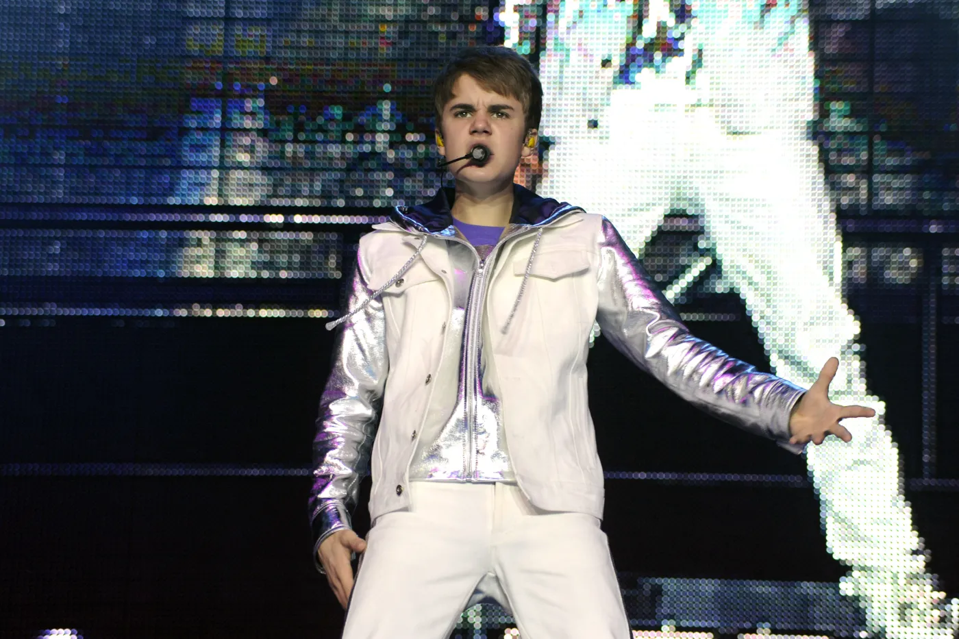 451290-bieber-4200.jpg