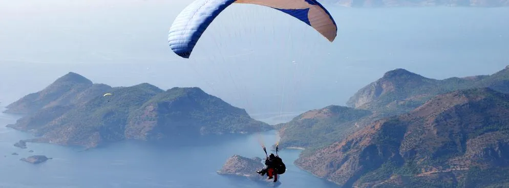 960878-paraglinding.jpg
