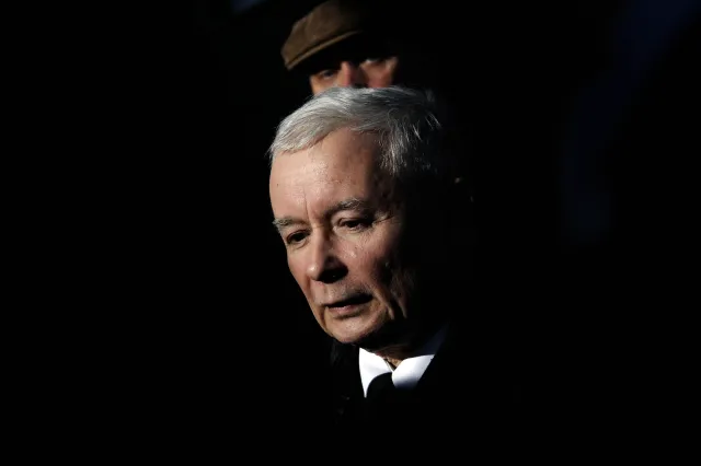 Kaczyński: Zastanawiam się nad wnioskiem o ekshumację Marii Kaczyńskiej