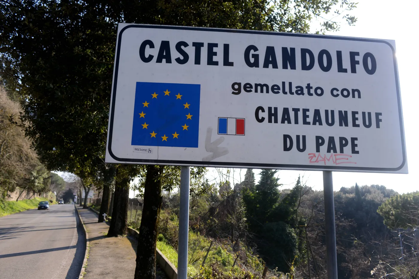 Castel Gandolfo - letnia rezydencja, w której zamieszka Benedykt XVI po abdykacji