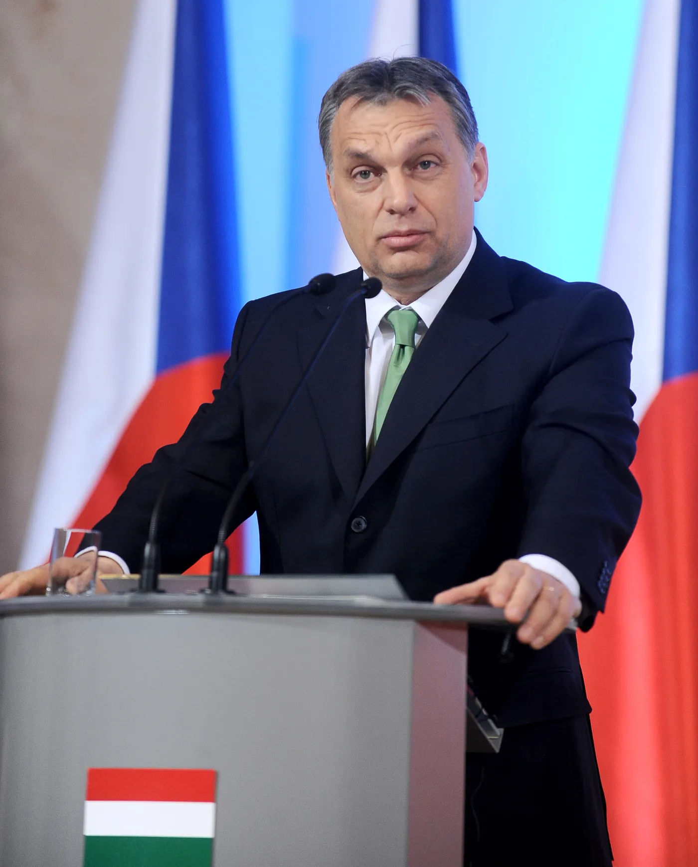 Premier Węgier uczy PiS, jak wygrać wybory