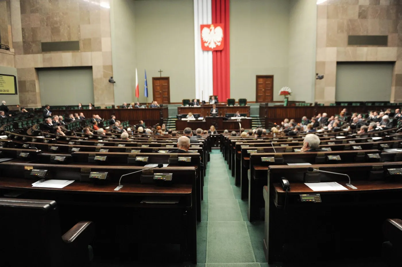 Emerytury mundurowe w Sejmie: Rządowy projekt trafi ponownie do komisji
