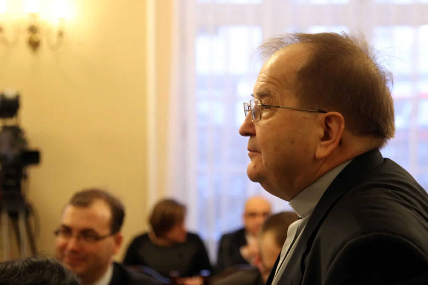 Torysi niezadowoleni z zaproszenia Rydzyka: Nigdy więcej w PE osób "o antysemickich poglądach"