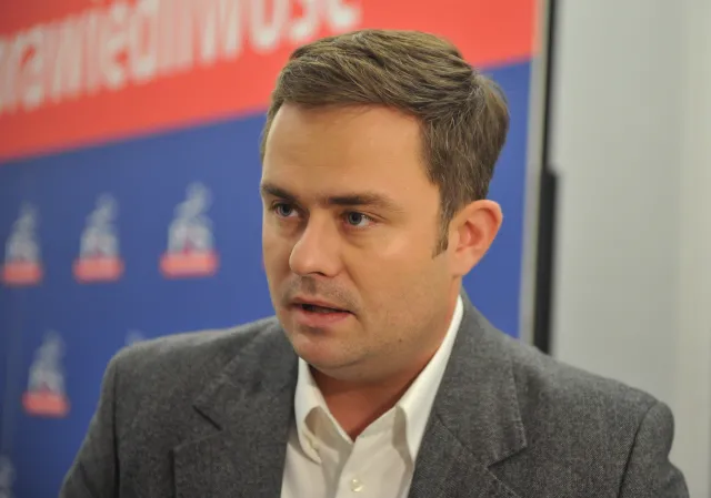 Hofman: Zikwidować zespół Laska - zajmuje się tylko propagandą
