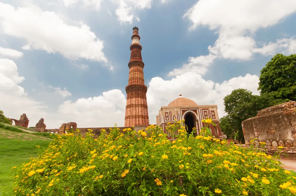 1559772-kutb-minar.jpg