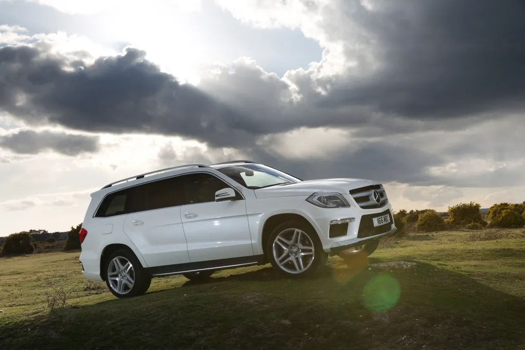 1621429-mercedes.jpg