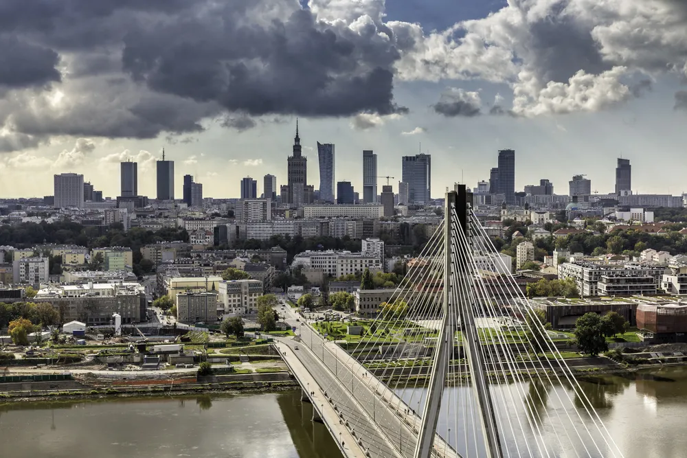 1636768-warszawa.jpg