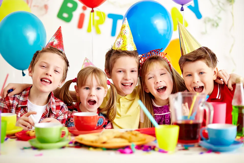 Śpiewanie "Happy Birthday To You"
