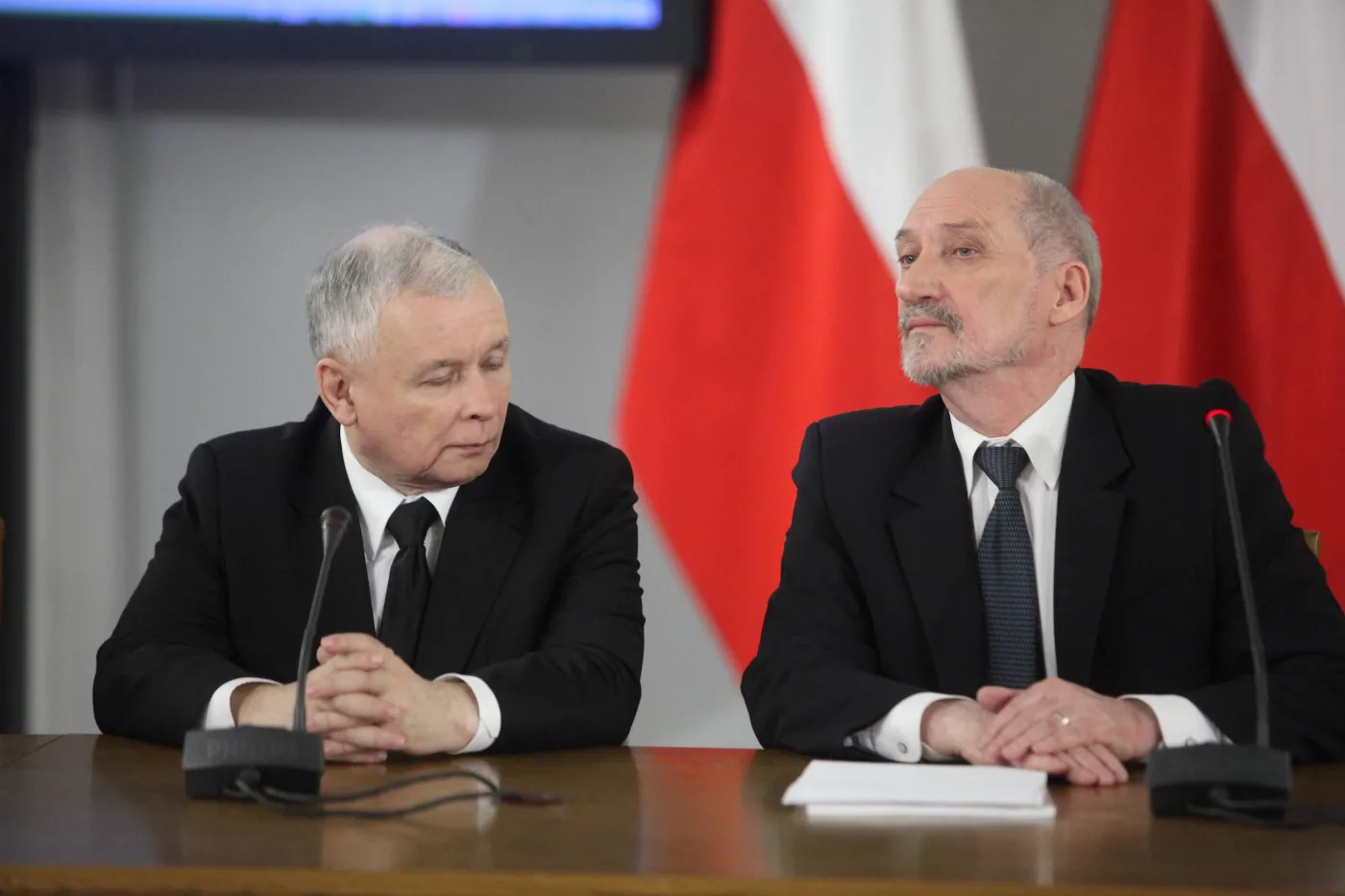 "Przeżyli katastrofę smoleńską: dowody są, ale nie nadają się do raportu"