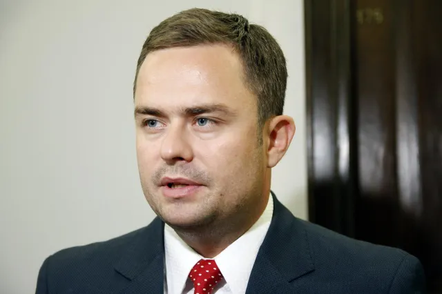 Hofman: Kaczyński szykuje się do przejęcia władzy w Polsce