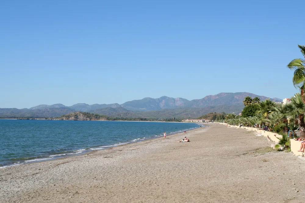 1343598-calis-beach.jpg