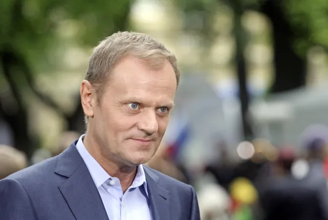 Awantura w Sejmie: Poseł Tusk jest na urlopie, ale agituje w Elblągu