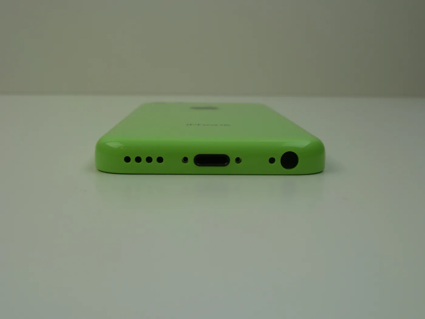 1445268-iphone-5c.jpg