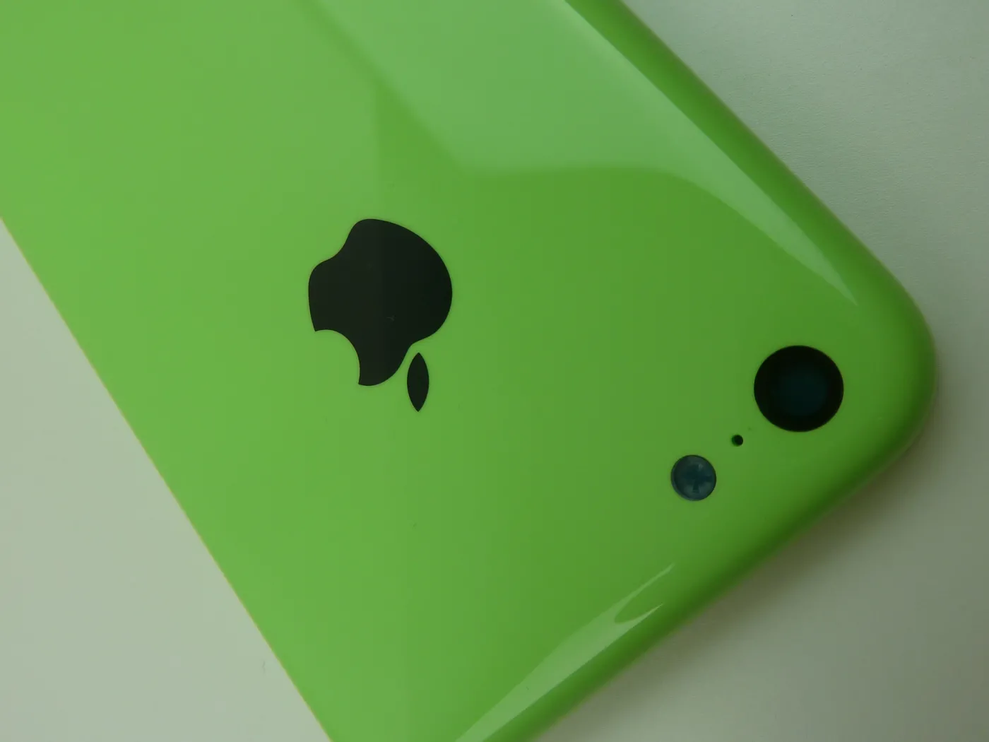 1445300-iphone-5c.jpg