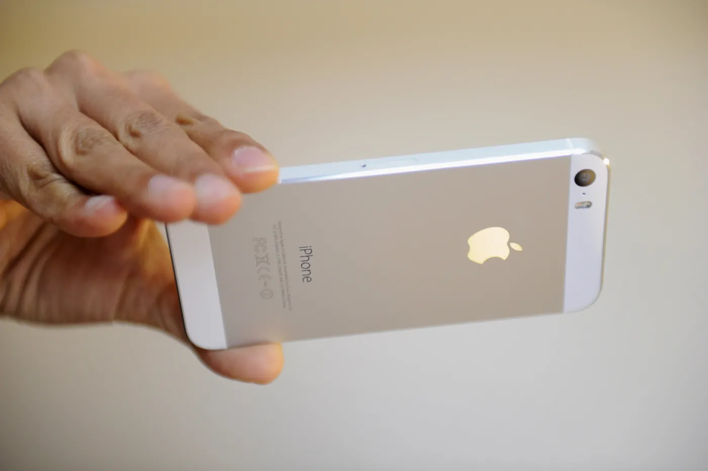 1476036-iphone-5s.jpg
