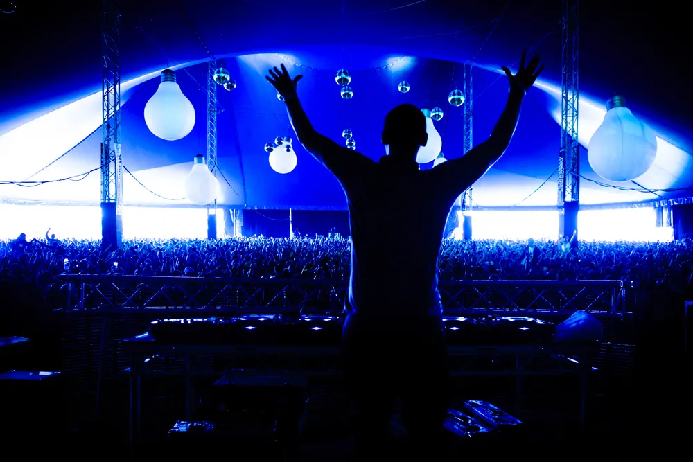 2287424-afrojack.jpg
