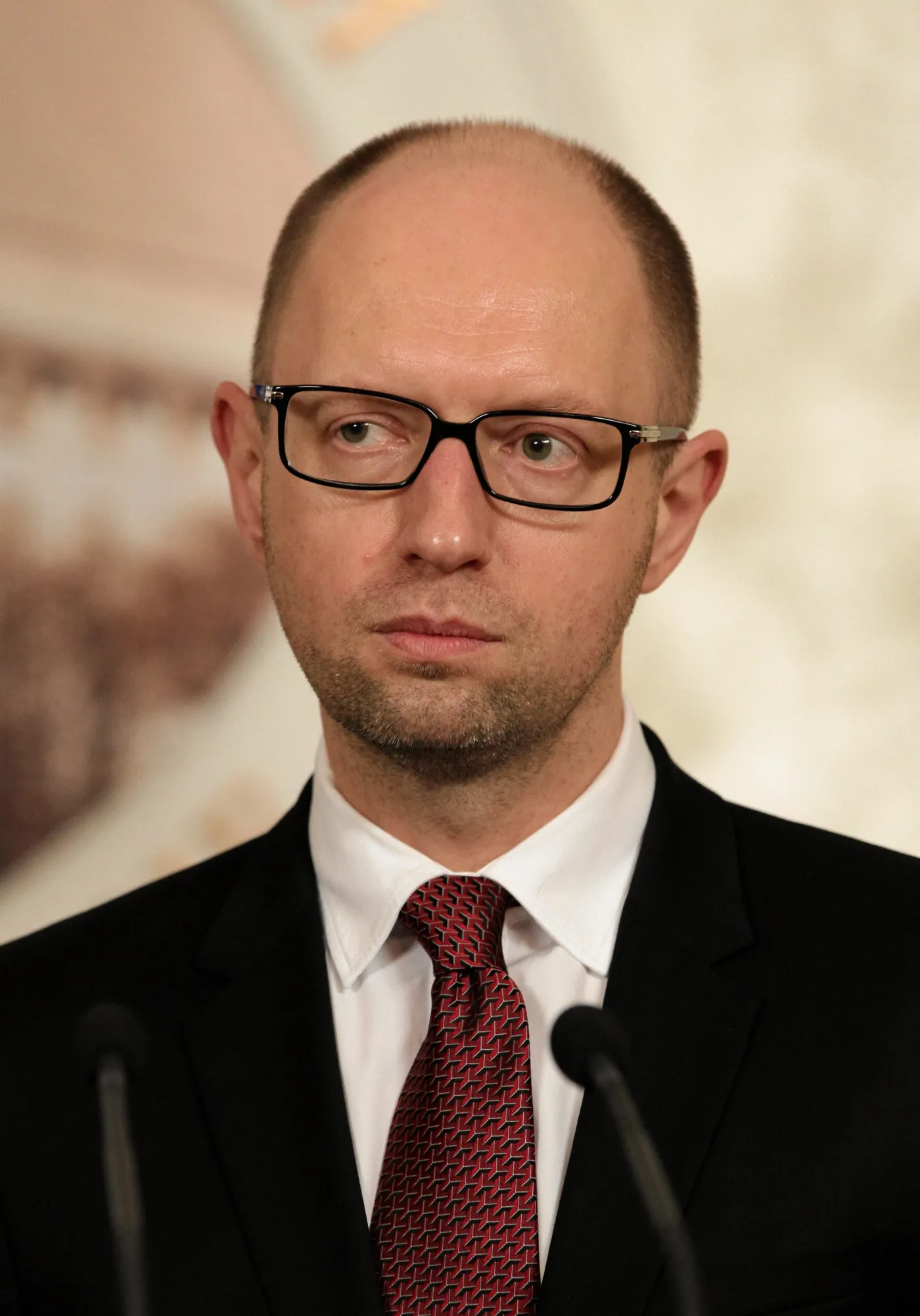 Rosyjscy śledczy: Jaceniuk torturował i rozstrzeliwał naszych żołnierzy