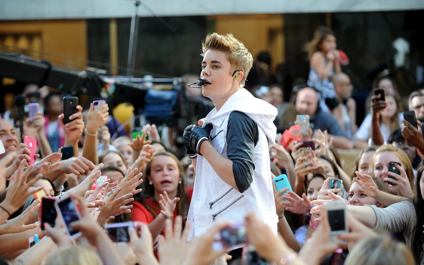 1011808-a439090-045.jpg