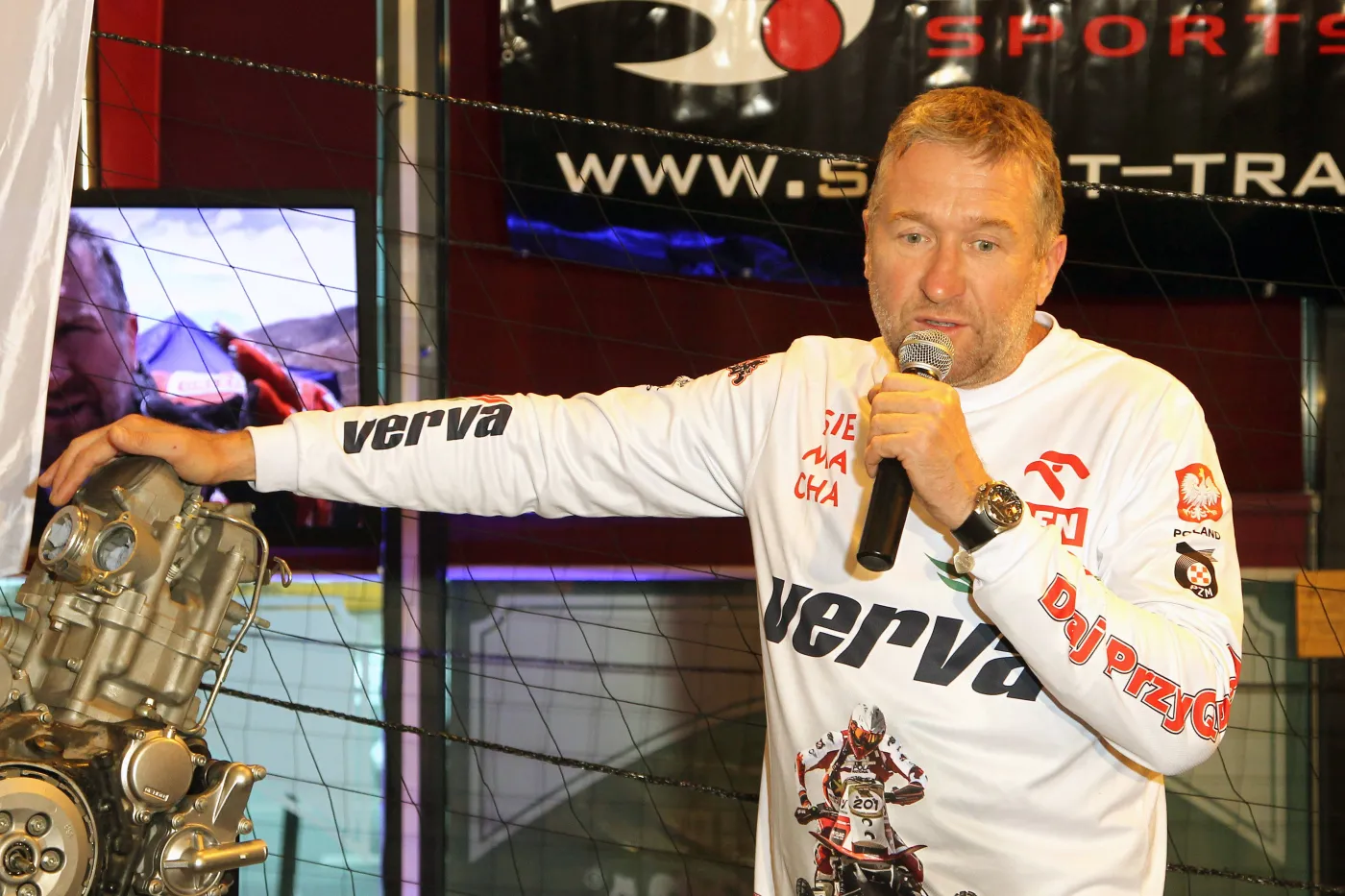 Sonik: Podatek handlowy najbardziej zaboli słabszych w imię zasady "jak nie kijem go to pałą"