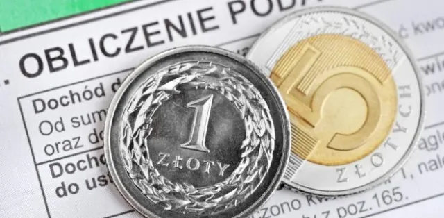 Krok po kroku: Zobacz, jak wypełnić PIT przez internet