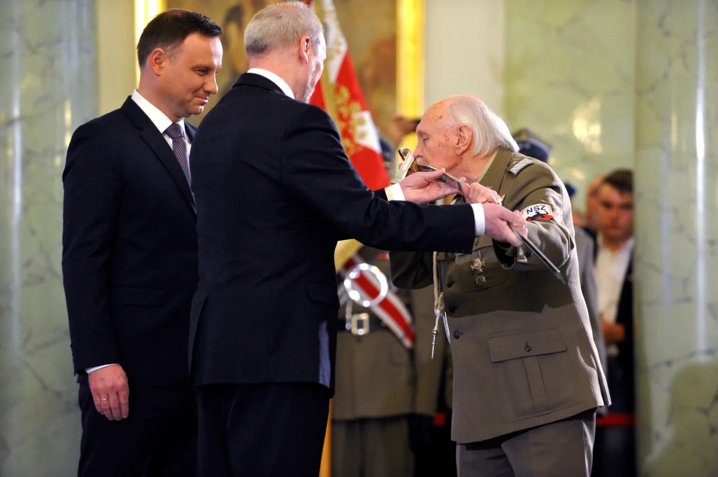 MON o odejściu generałów: Kapitanowie uciekają ze statków