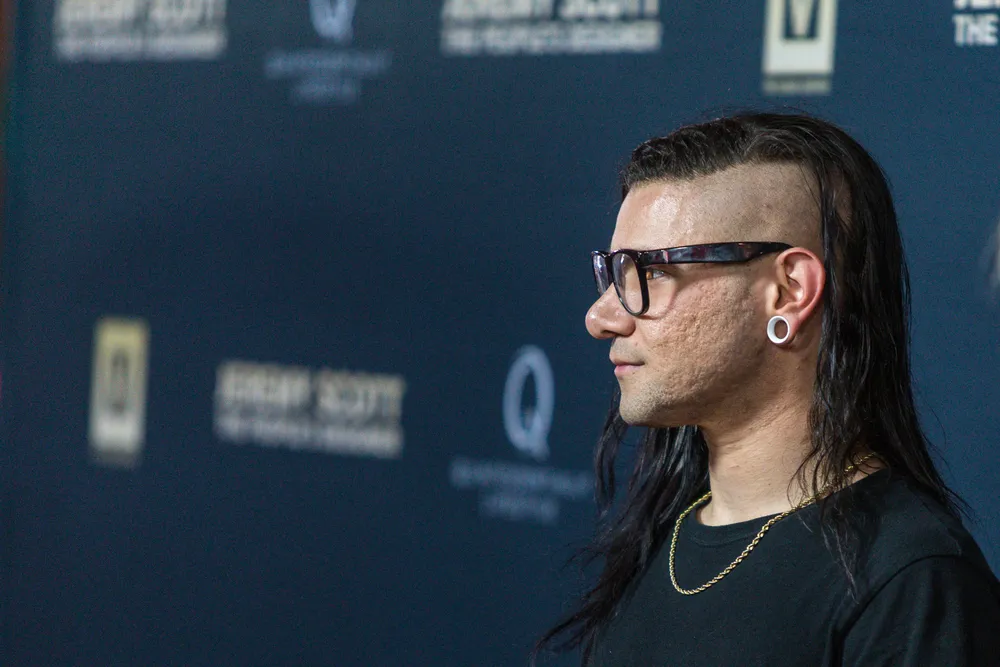 3050130-skrillex.jpg