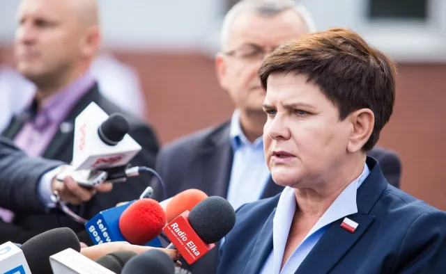 Premier: Nie będzie teraz zmian w rządzie. Macierewicz to skuteczny minister