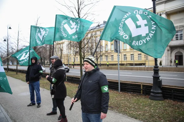 Lokalne polowania na ONR. Samorządowcy myślą jak zdelegalizować organizację