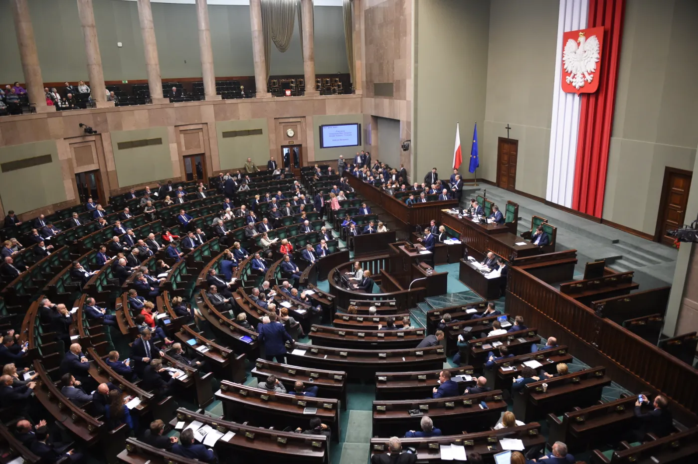 Burzliwa dyskusja o proteście rezydentów. Okrzyki i oskarżenia na sali plenarnej