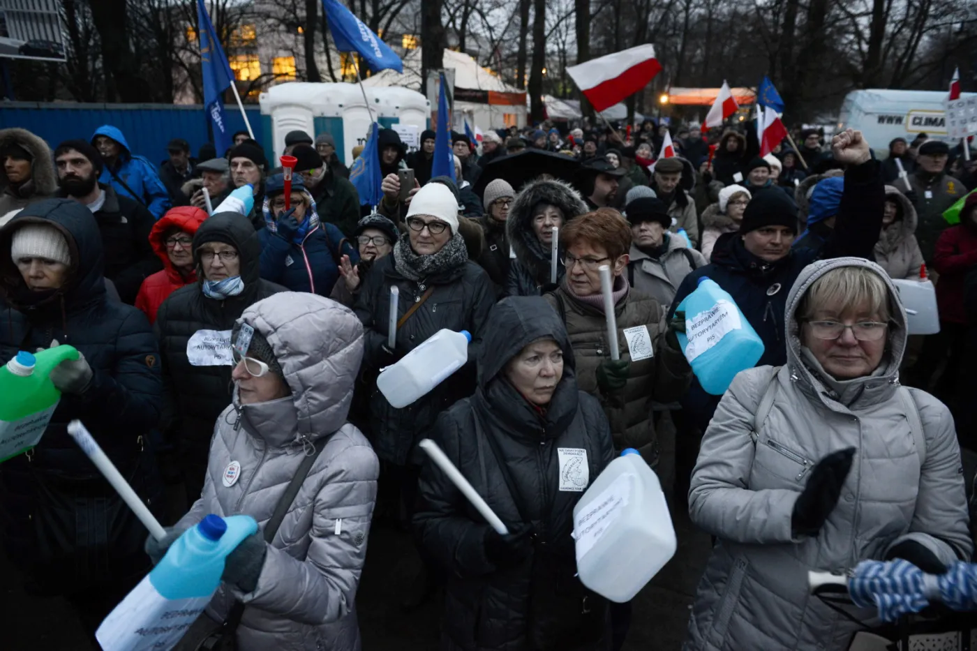 3184913-protest2.jpg