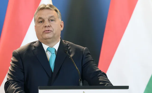 Orban: Wspólnota losu każe Węgrom stanąć przy boku Polski ws. art. 7